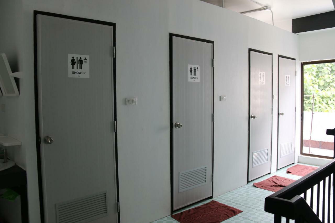 Family Home 2 Chiangmai (Adults Only)チエンマイ エクステリア 写真