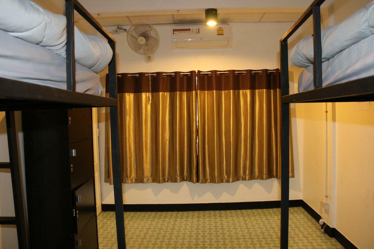 Family Home 2 Chiangmai (Adults Only)チエンマイ エクステリア 写真